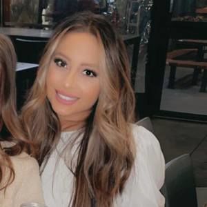 Meet your Posher, Valeria